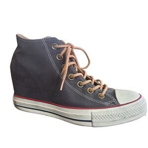 Converse Women’s Size 8 Hidden Wedge Lace Up Sneakers